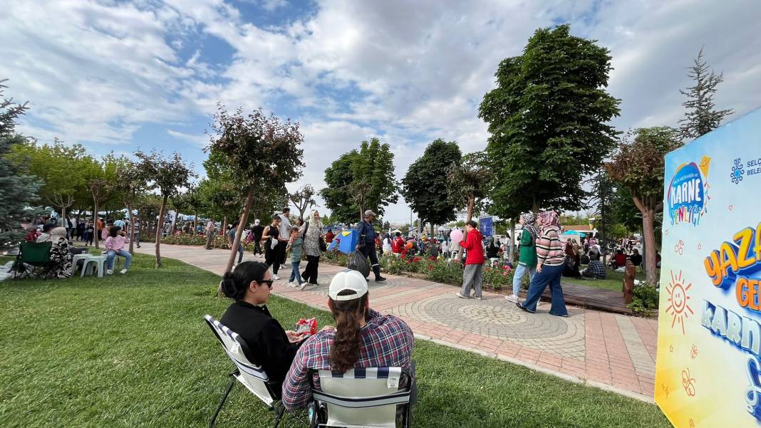 Selçuklu’da karne sevinci şenliğe dönüştü! Yüzlerce çocuk akın etti 10